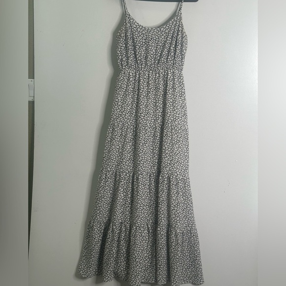 Michael kors black and white tiered maxi dress size medium - Picture 12 of 13